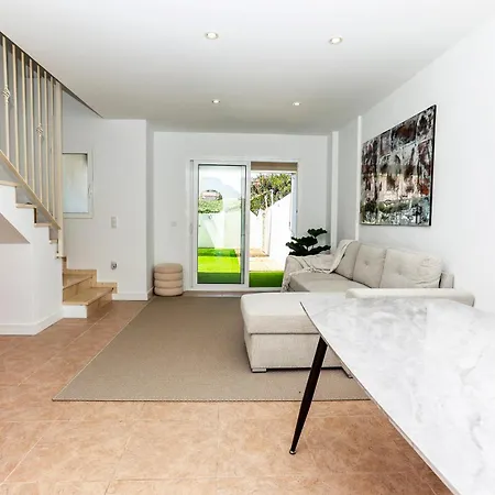 Holiday home Bonito Adosado En Rotas *